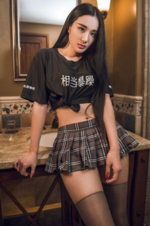 女生吃小头头视频