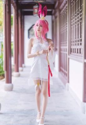 康妮卡特无删减版在线